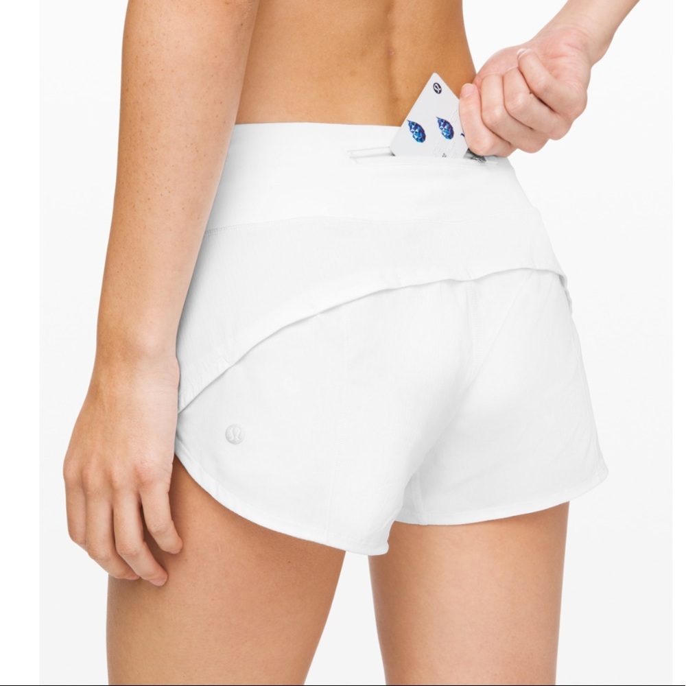 White lululemon speed up shorts 2.5” low rise